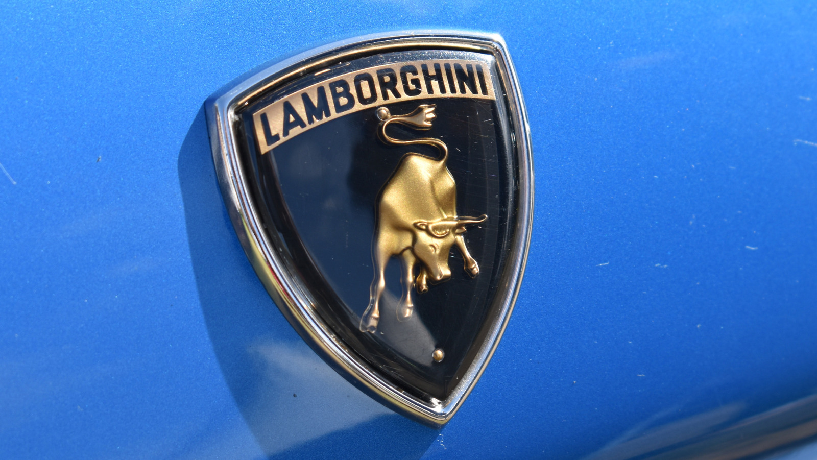 隠された意味を持つ5つの自動車ブランドロゴ