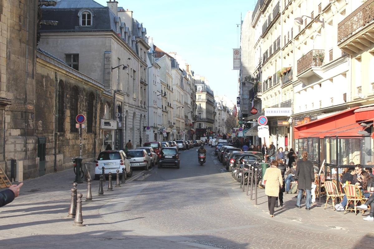 Renting a Car in Paris: Is It Worth It?