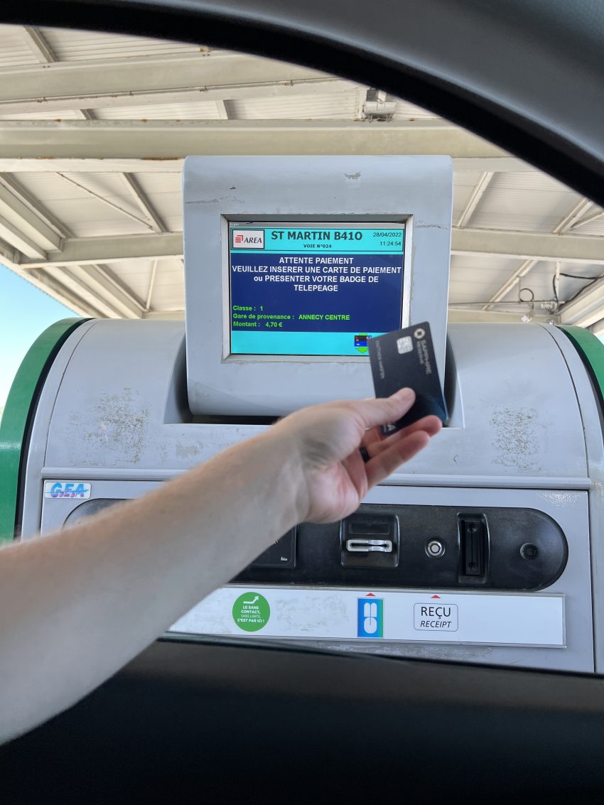 Paying for tolls in France