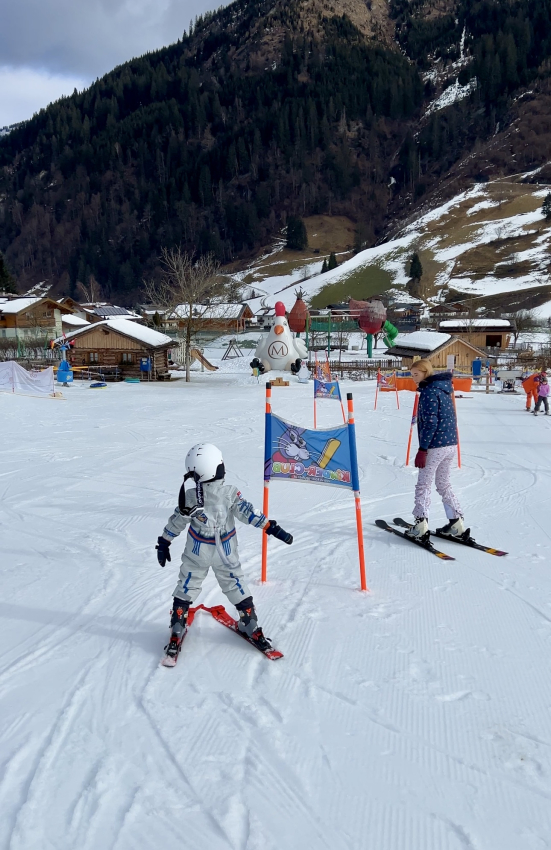 edgie wedgie for skiing