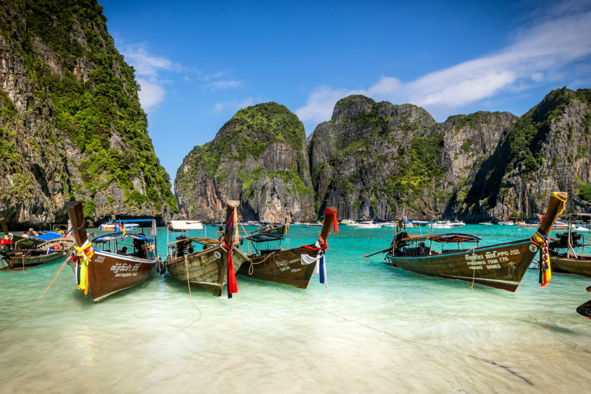 Long boats for day trips in Thailand